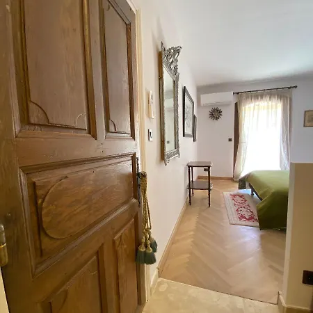Encantada Homestay *